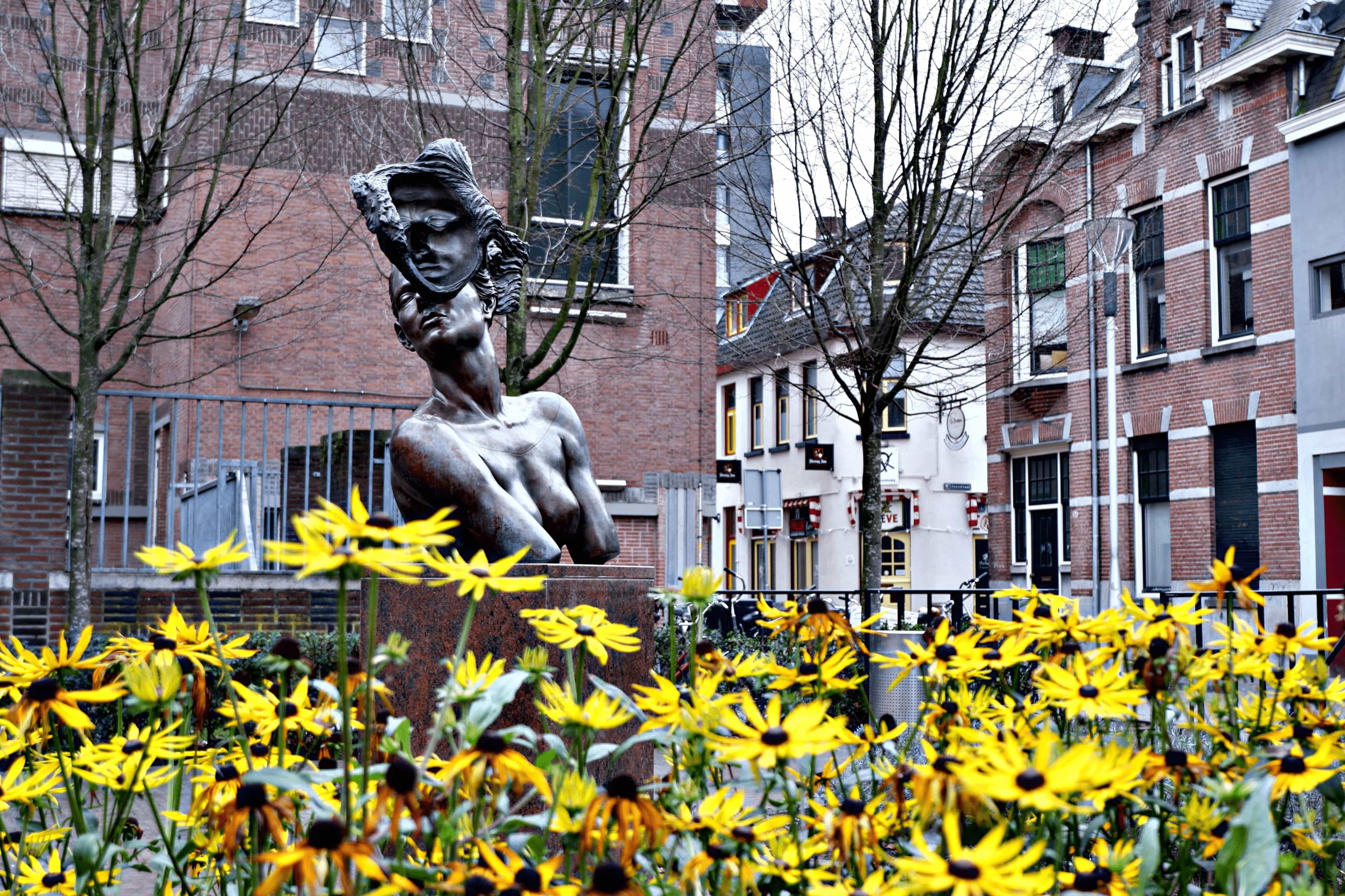 Bronzen beeld in Tilburg Bronzen beeld in Tilburg
