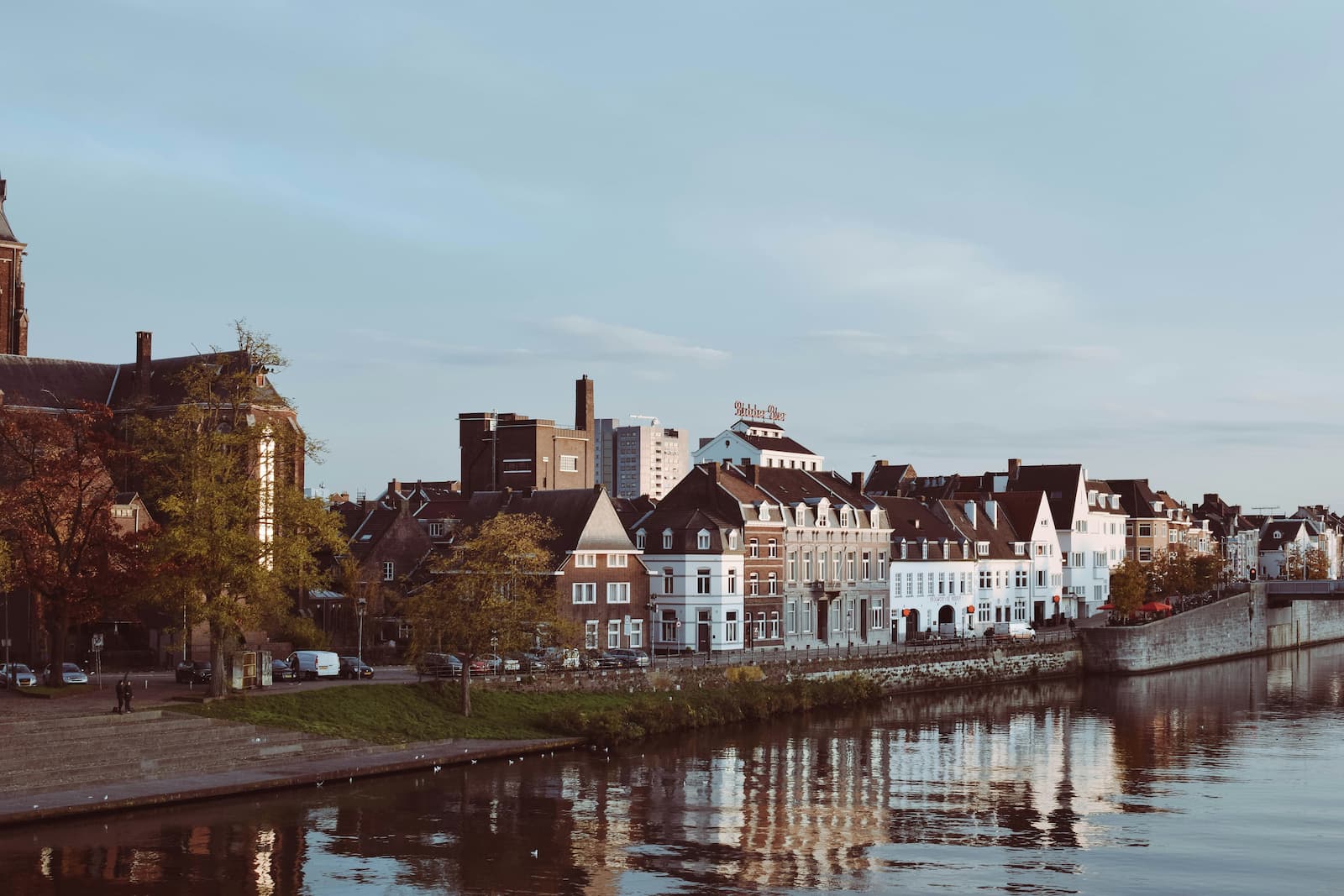 Charmante woningen aan de Maas in Maastricht Charmante woningen aan de Maas in Maastricht