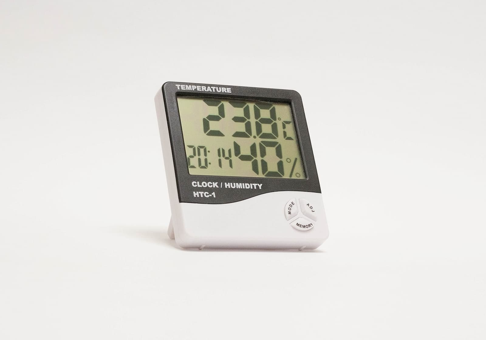 Een hygrometer waar je precies het vochtpercentage in huis mee kan meten. In dit geval is de luchtvochtigheid 40%.