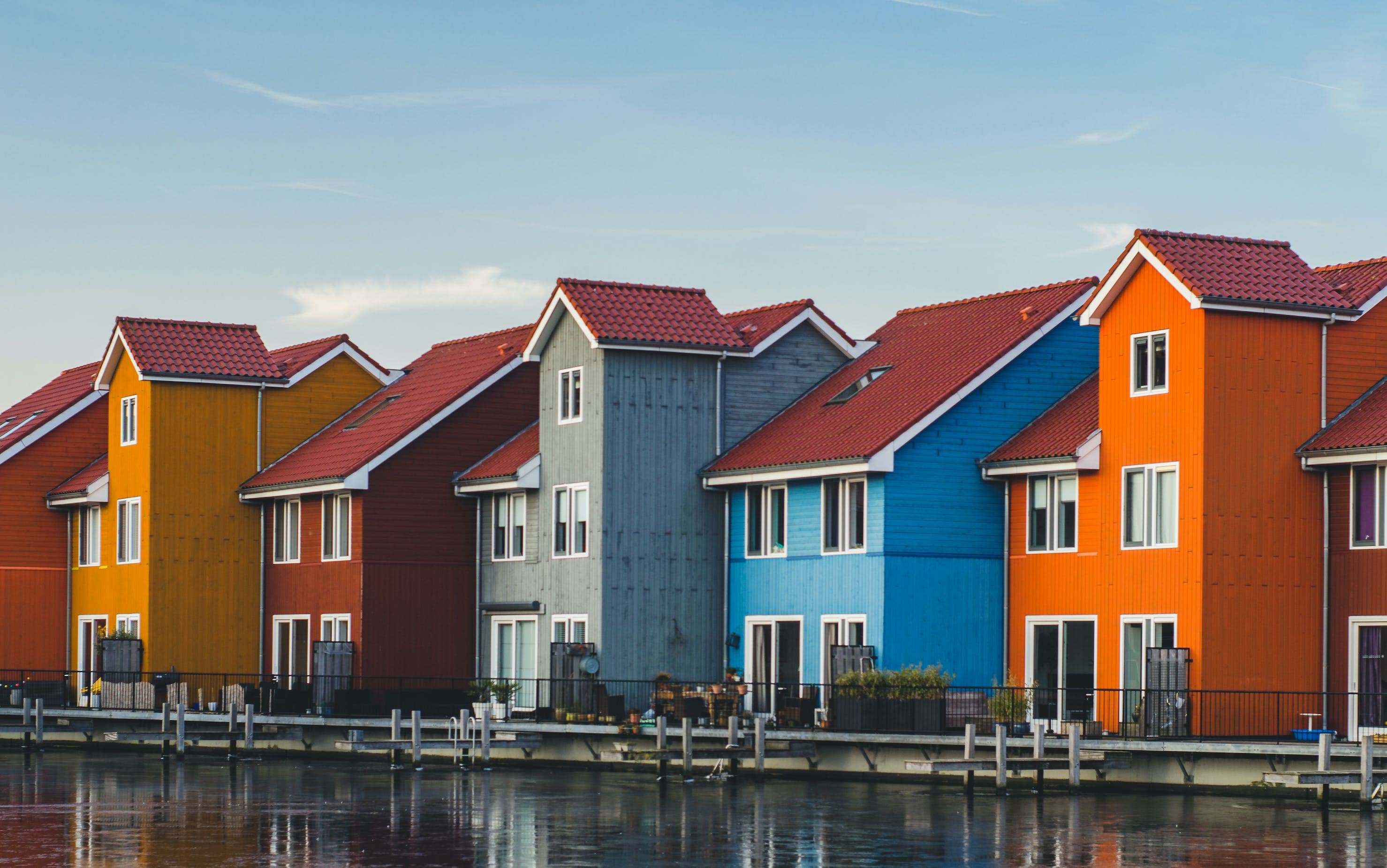Reitdiephaven, een kleurrijke en leuke woonwijk in de stad Groningen. Reitdiephaven, een kleurrijke en leuke woonwijk in de stad Groningen.