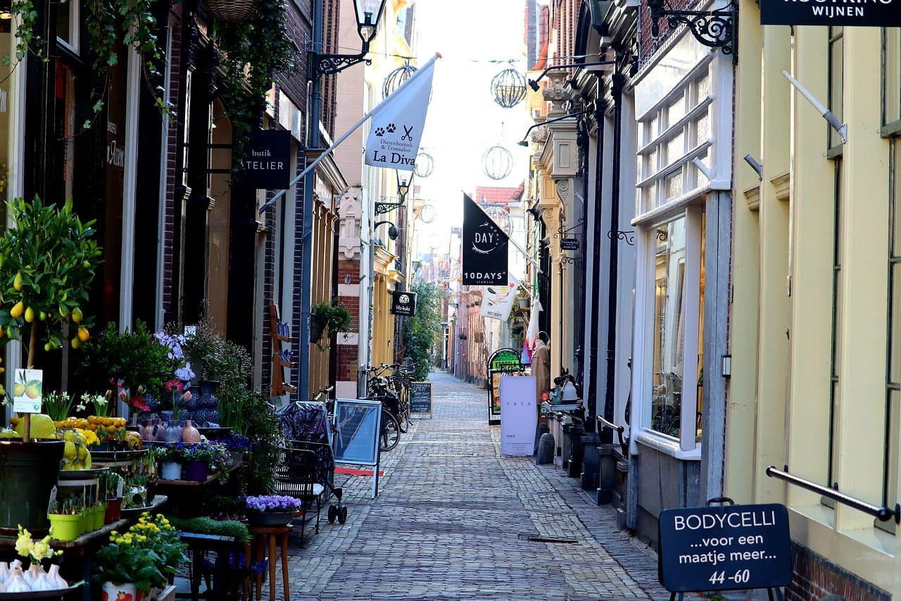 Gezellig straatje in de binnenstad van Alkmaar
