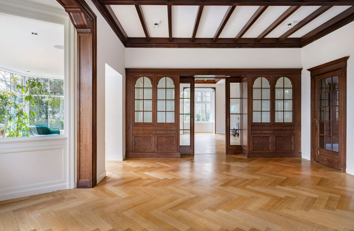 Mooie klassieke stijl van een villa Mooie klassieke stijl van een villa